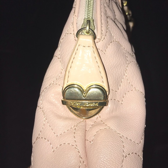 Cute Betsey Johnson handbag pink heart quilted bow - Picture 3 of 4